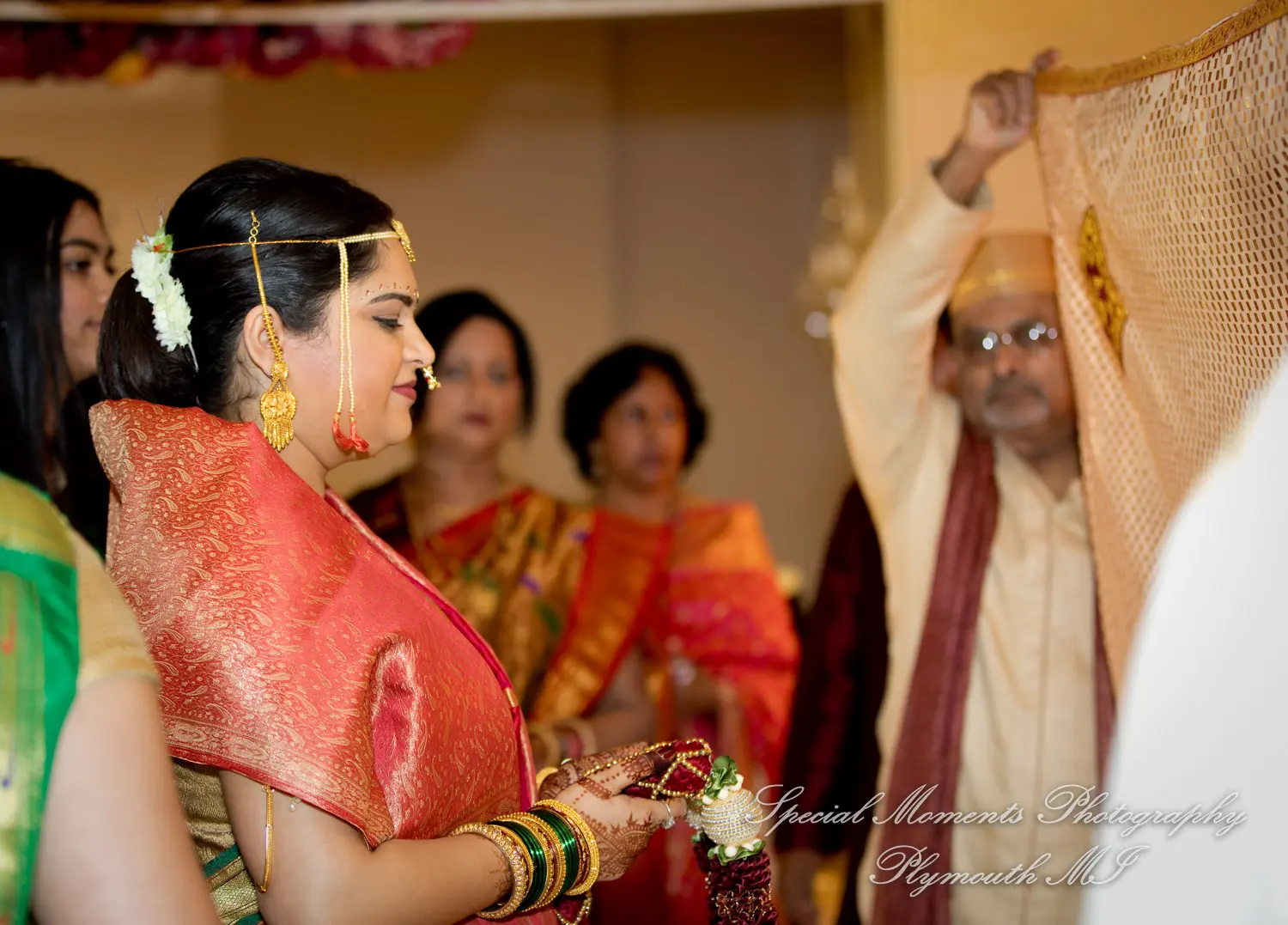 Bharatiya Temple Troy MI wedding photograph