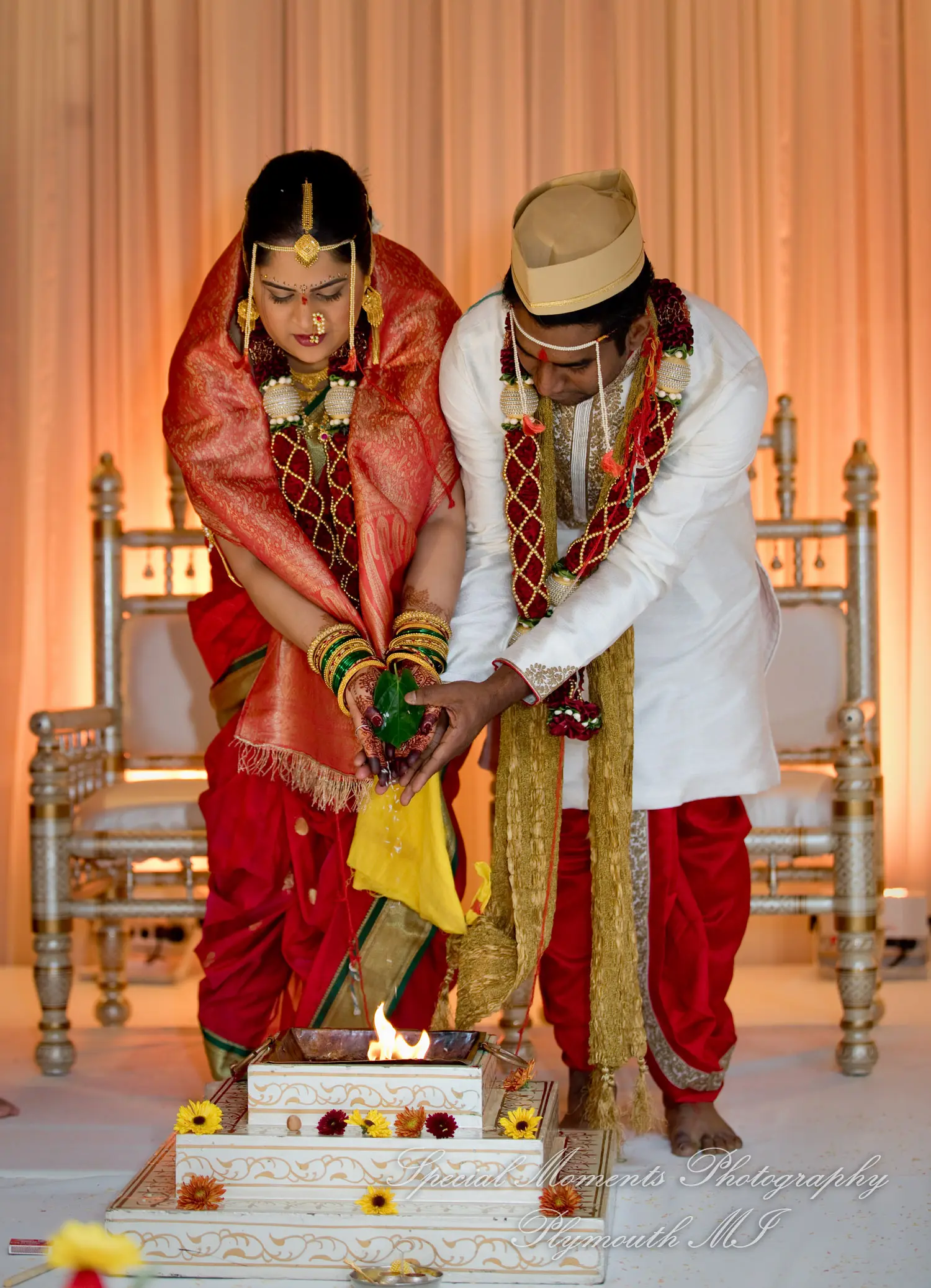 Bharatiya Temple Troy MI wedding photograph