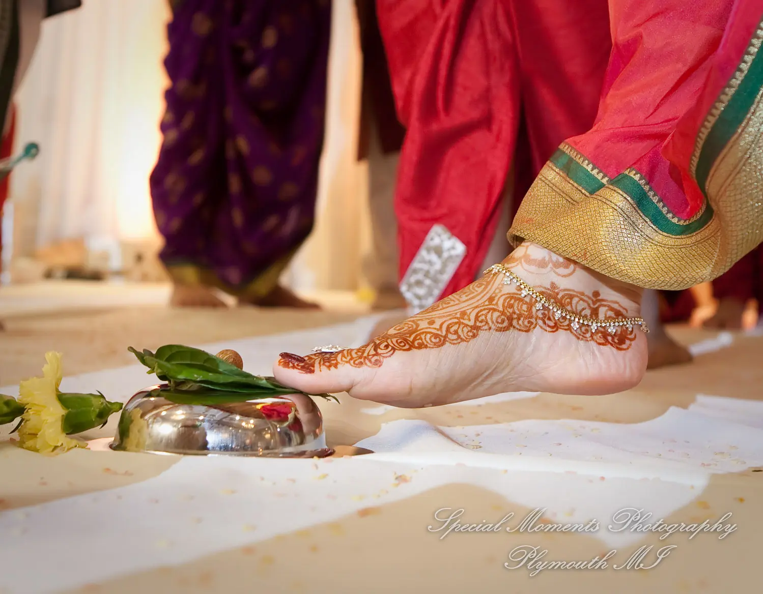 Bharatiya Temple Troy MI wedding photograph