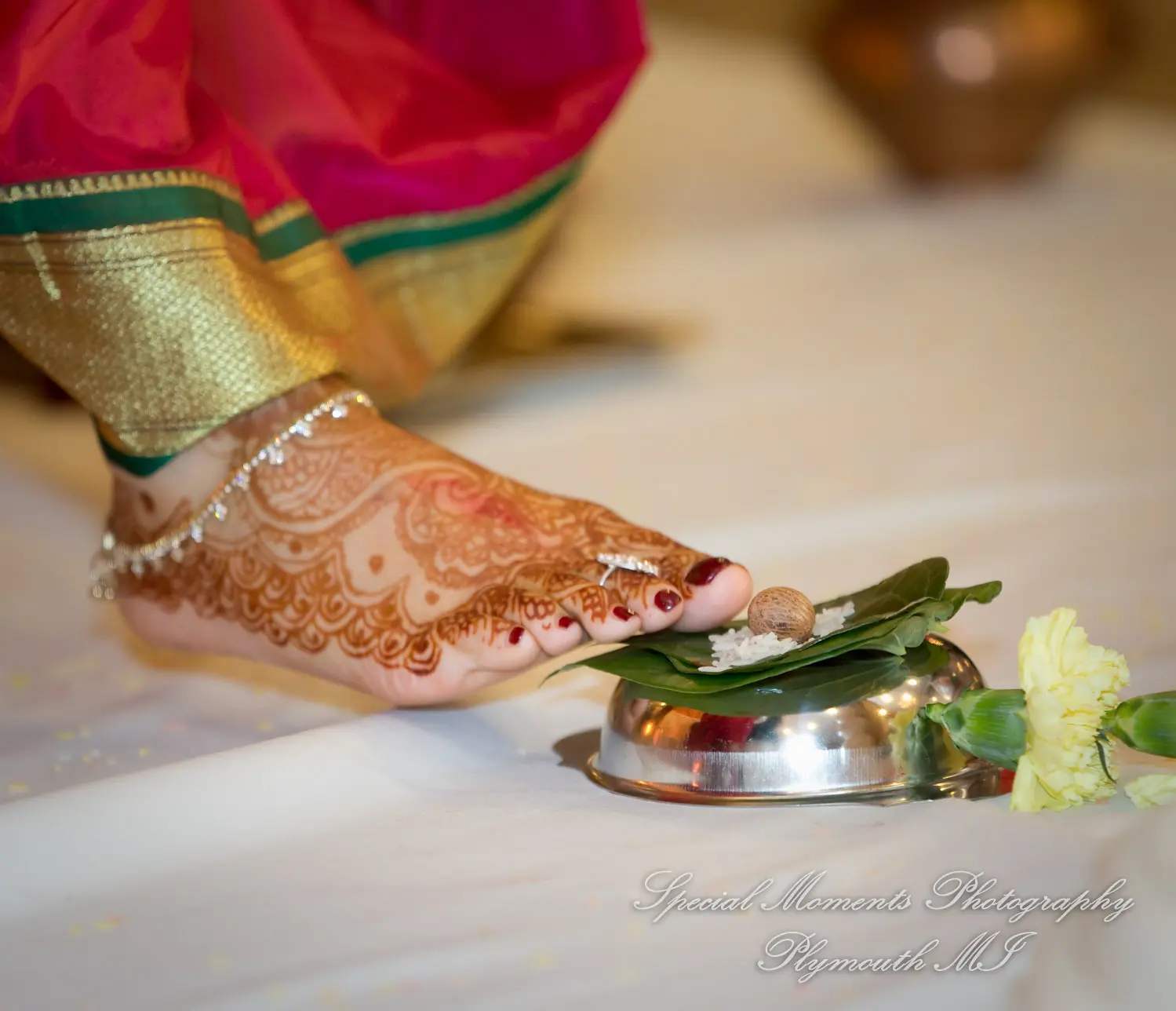 Bharatiya Temple Troy MI wedding photograph