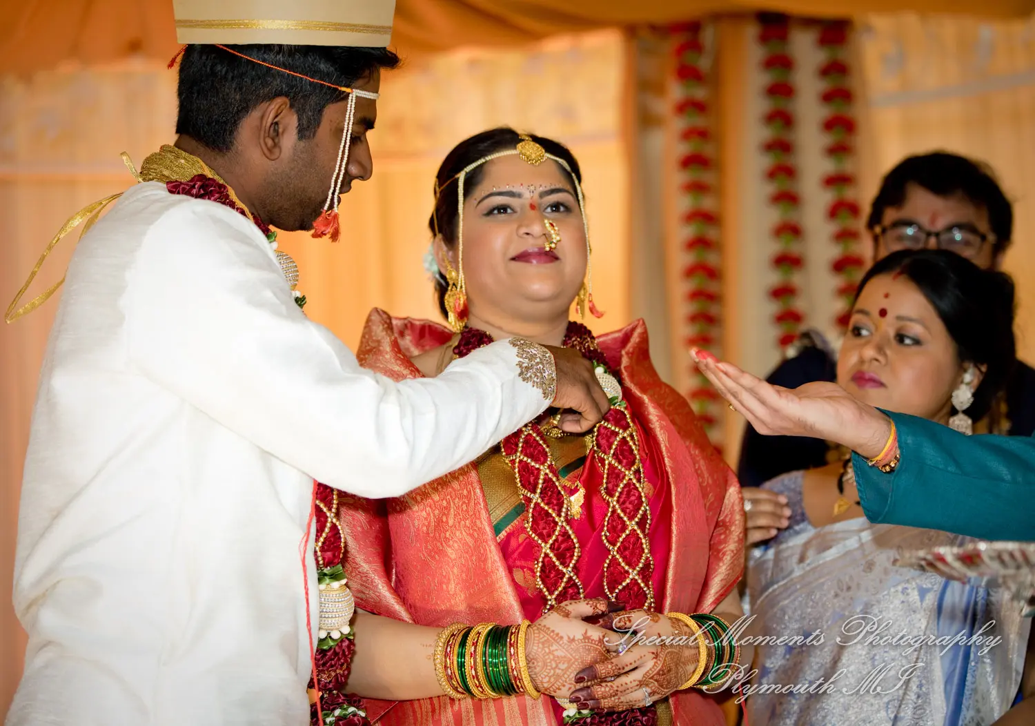 Bharatiya Temple Troy MI wedding photograph