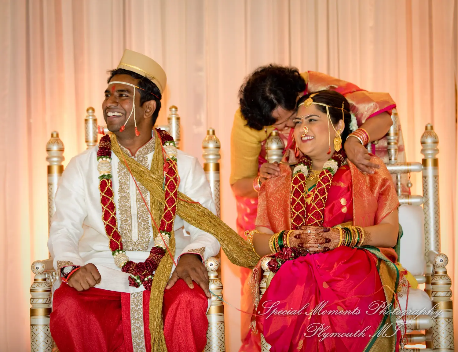 Bharatiya Temple Troy MI wedding photograph