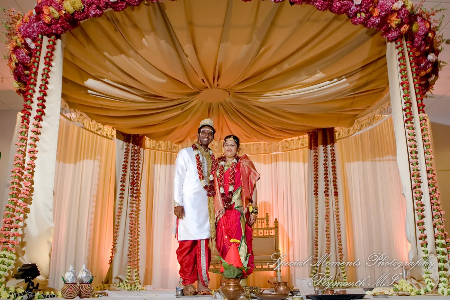 Bharatiya Temple Troy MI wedding photograph