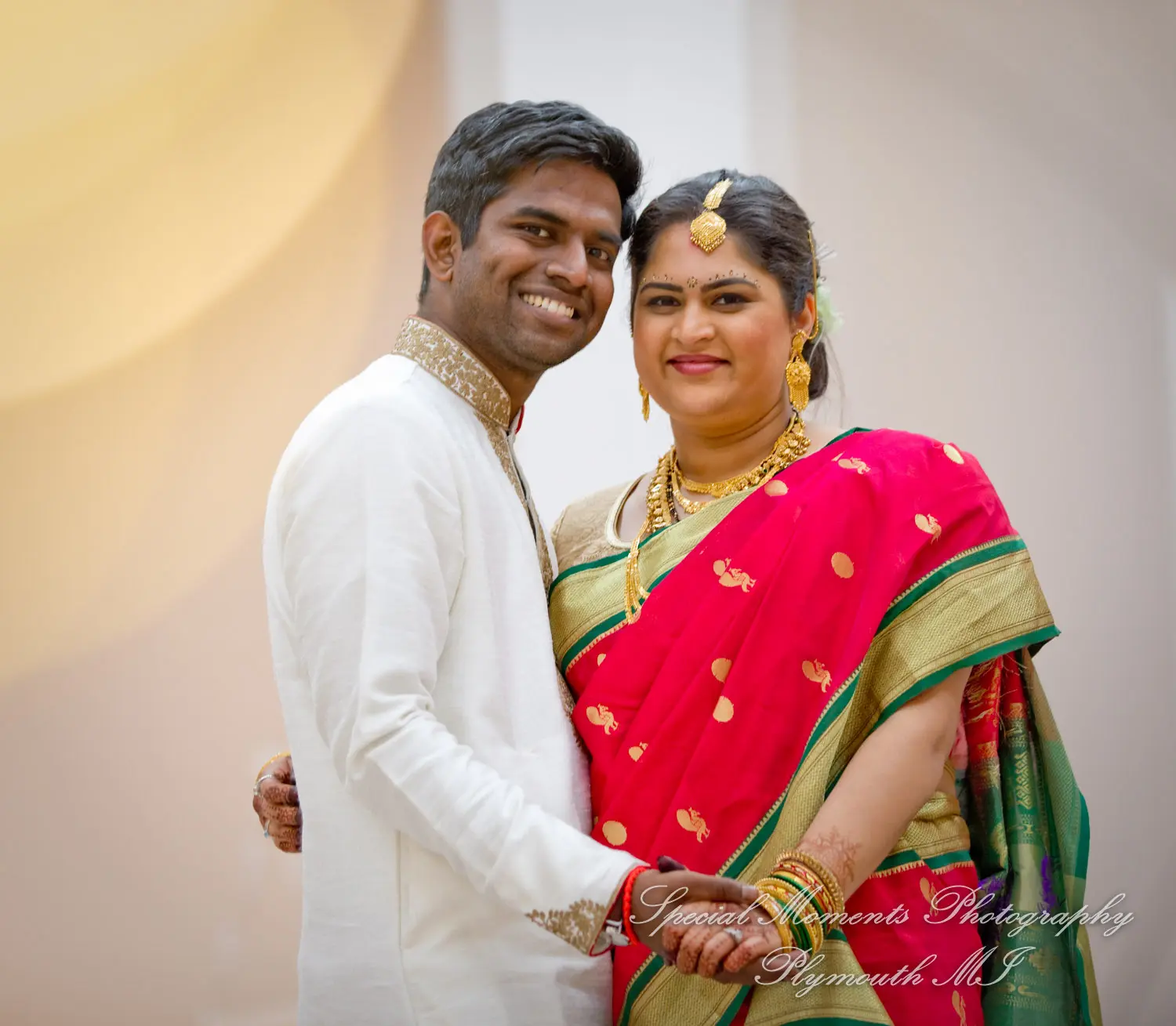 Bharatiya Temple Troy MI wedding photograph