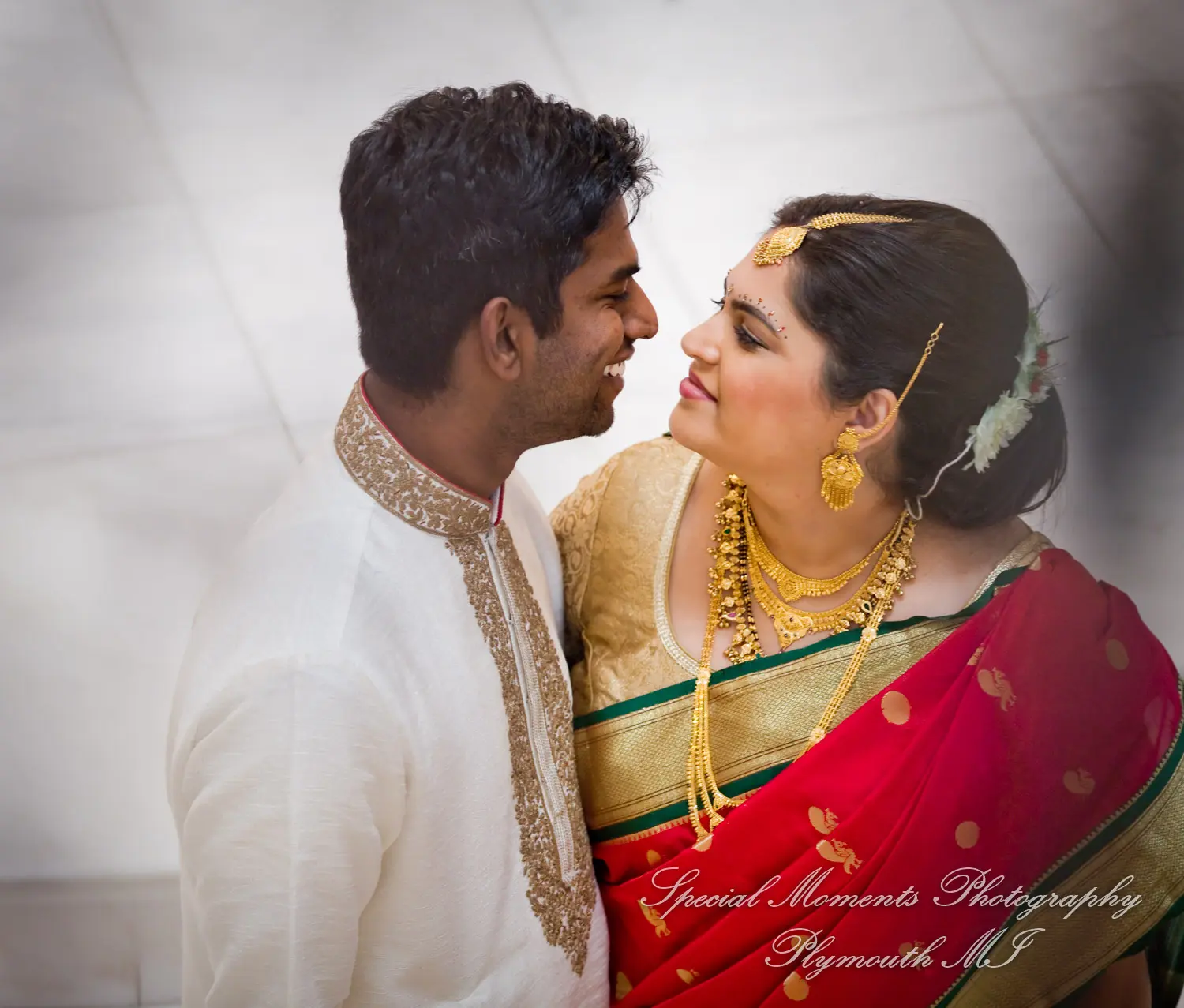 Bharatiya Temple Troy MI wedding photograph