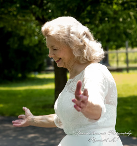 Home wedding Romulus MI photograph