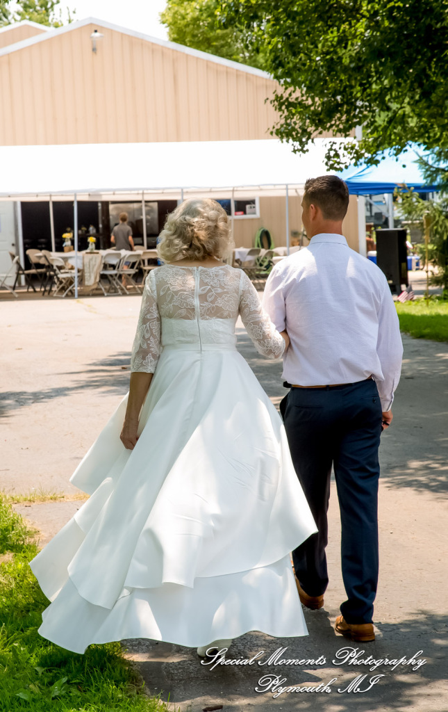 Home wedding Romulus MI photograph