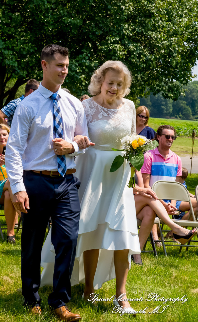 Home wedding Romulus MI photograph