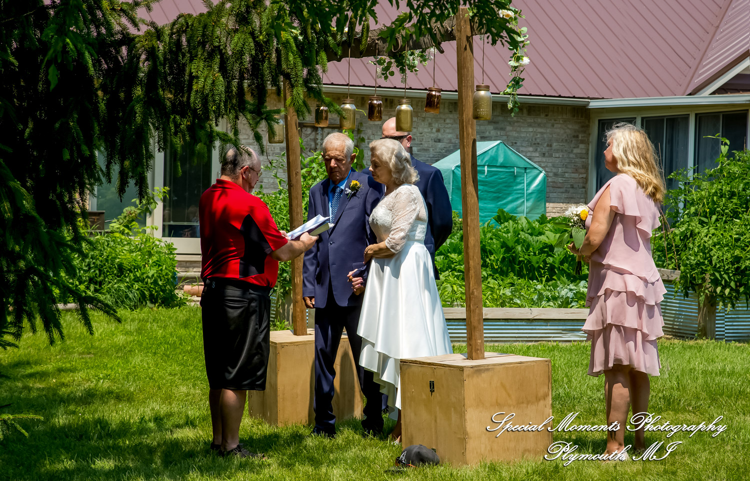 Home wedding Romulus MI photograph