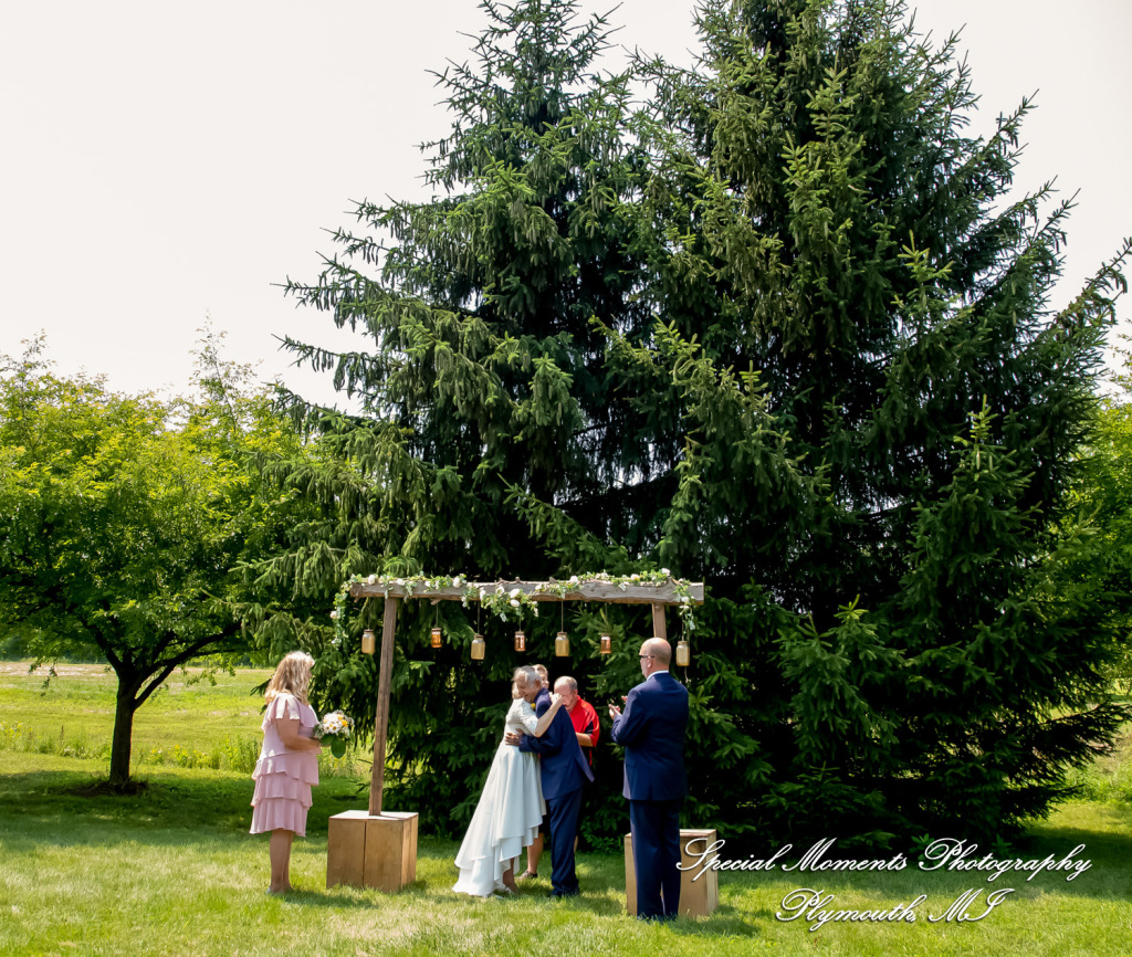 Home wedding Romulus MI photograph