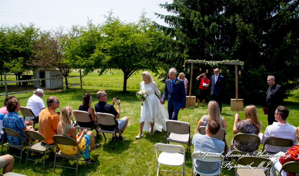 Home wedding Romulus MI photograph
