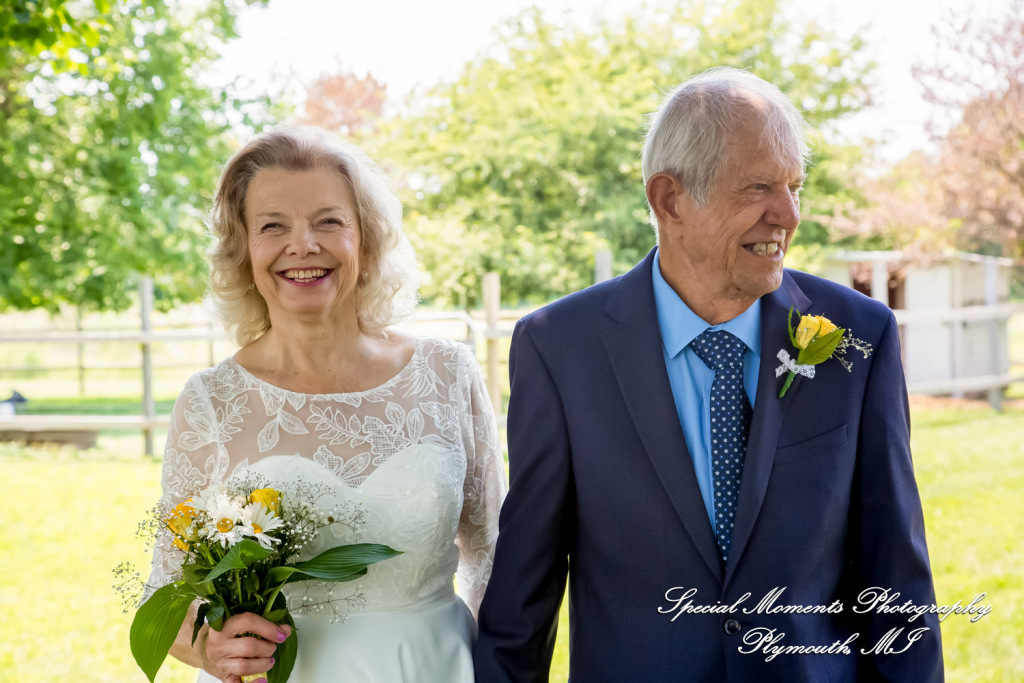 Home wedding Romulus MI photograph