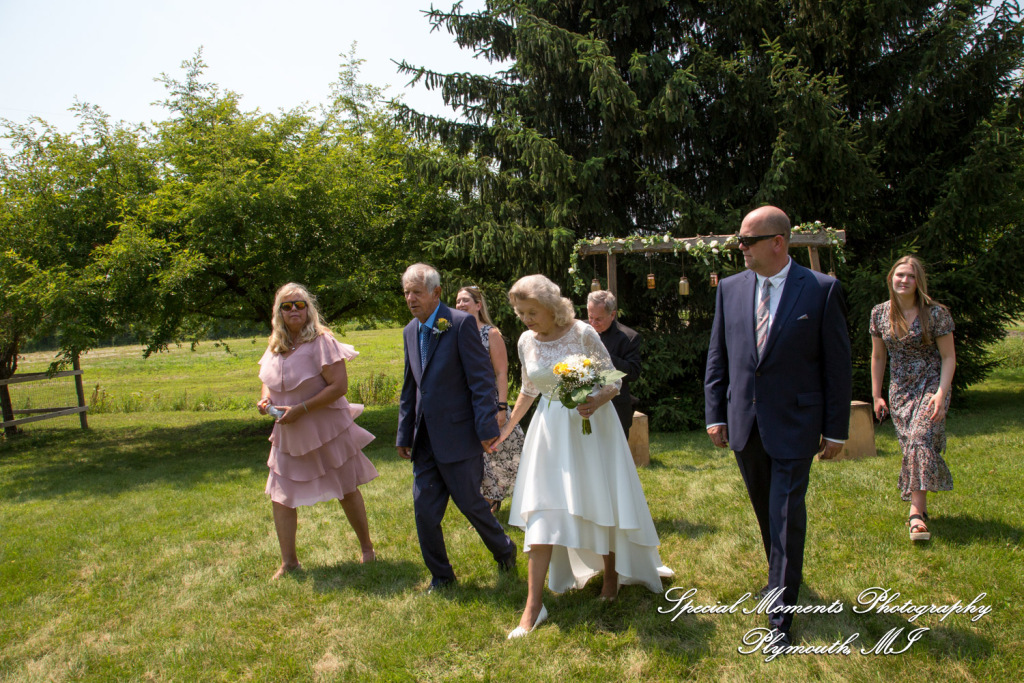 Home wedding Romulus MI photograph