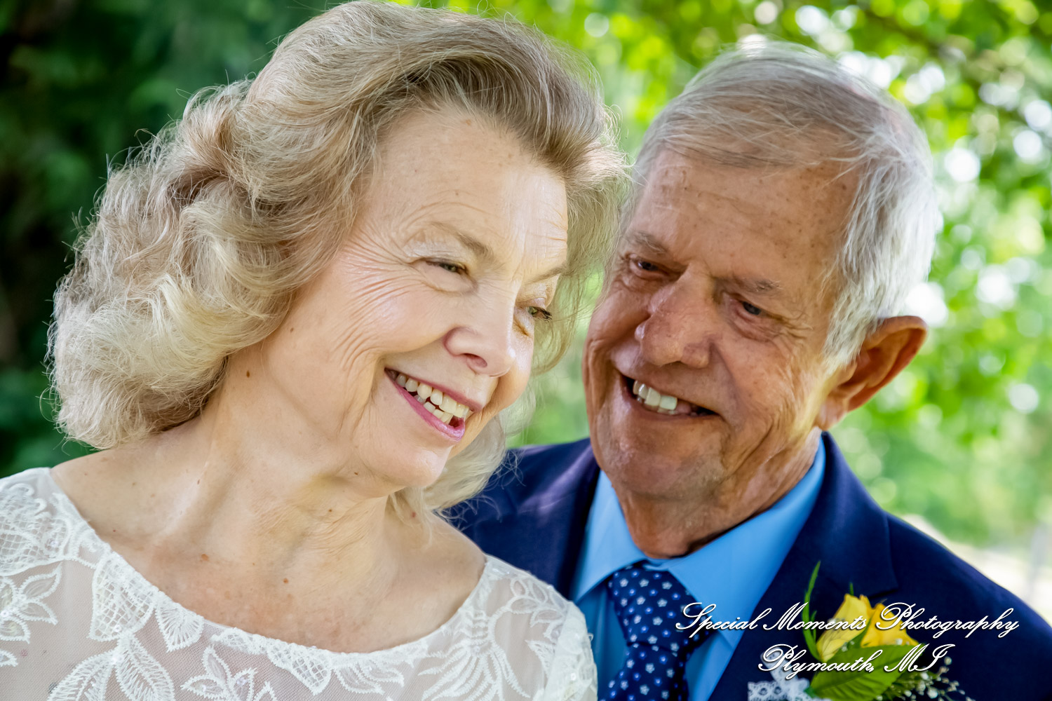 Home wedding Romulus MI photograph