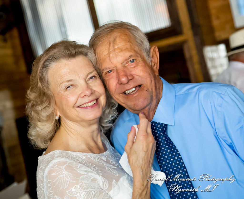 Home wedding Romulus MI photograph