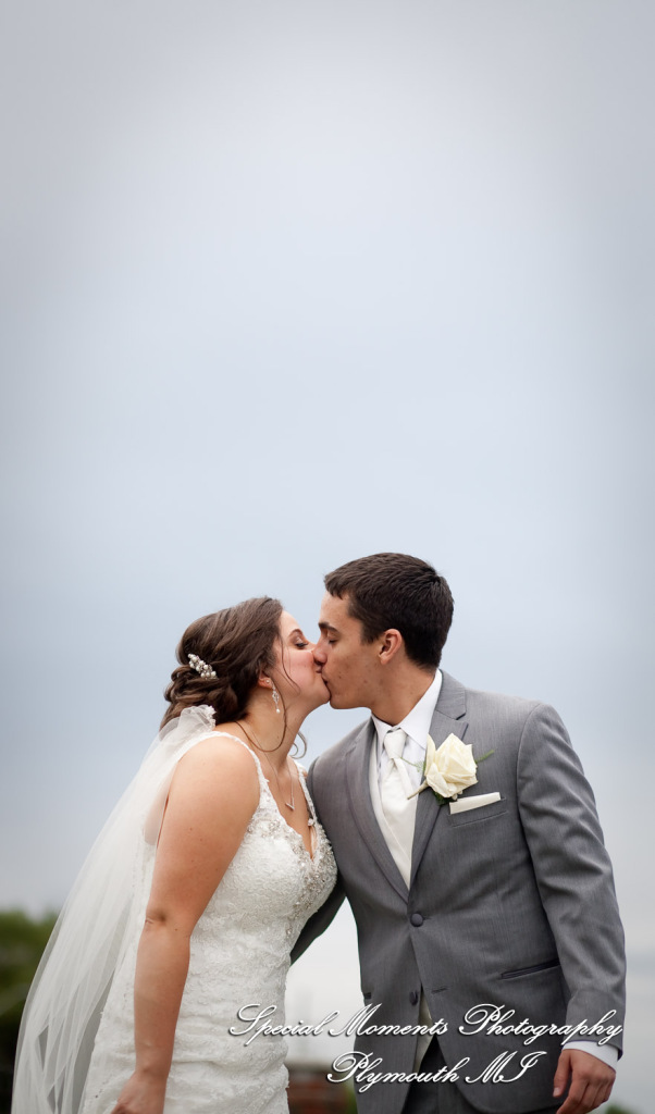 David & Steph at Larsa Palace Banquet Facility Warren MI wedding photograph