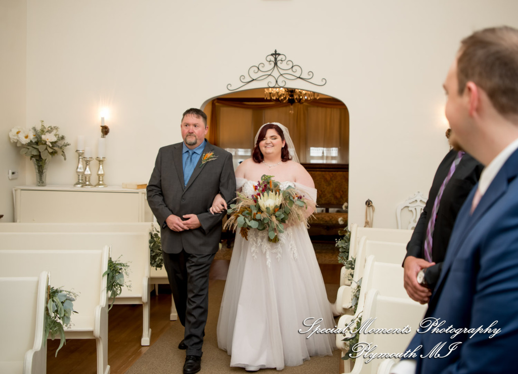 Sarah & Chad at Victoria Wedding Chapel Waterford MI wedding photograph