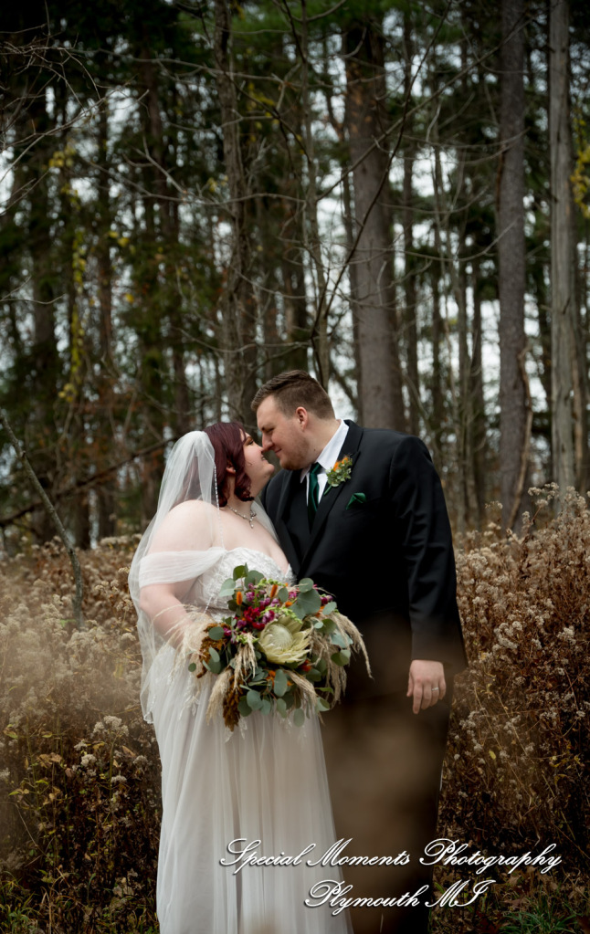 Sarah & Chad at Bloomfield Nature Preserve MI wedding photograph