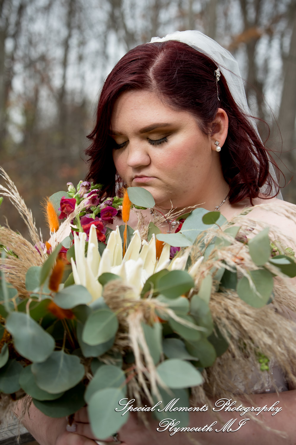 Sarah & Chad at Bloomfield Nature Preserve MI wedding photograph