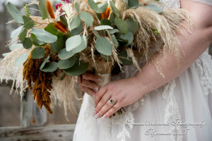 Sarah & Chad at Bloomfield Nature Preserve MI wedding photograph