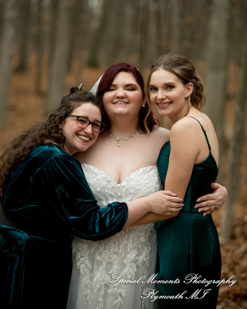 Sarah & Chad at Bloomfield Nature Preserve MI wedding photograph