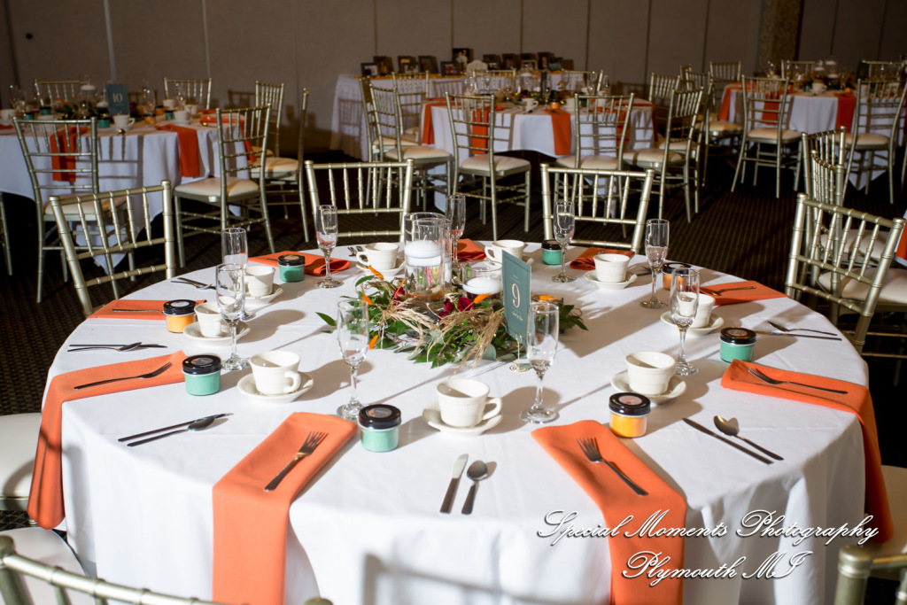 Sarah & Chad at Tina's Country House Macomb Township MI wedding photograph