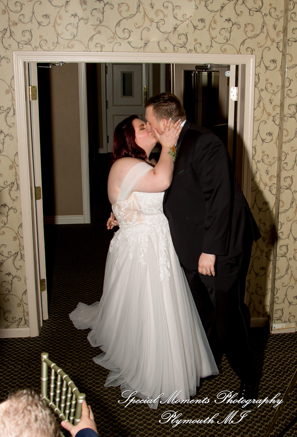 Sarah & Chad at Tina's Country House Macomb Township MI wedding photograph