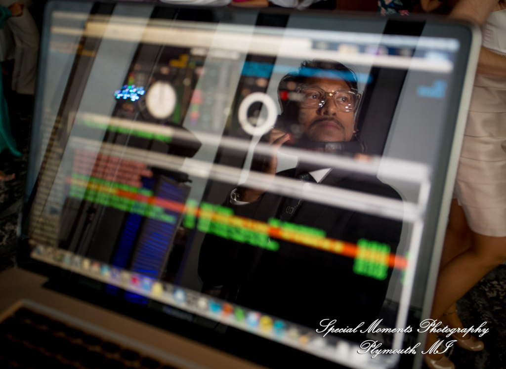 Reanna & Terrance at Elevate at One Campus Martius Detroit MI wedding photograph