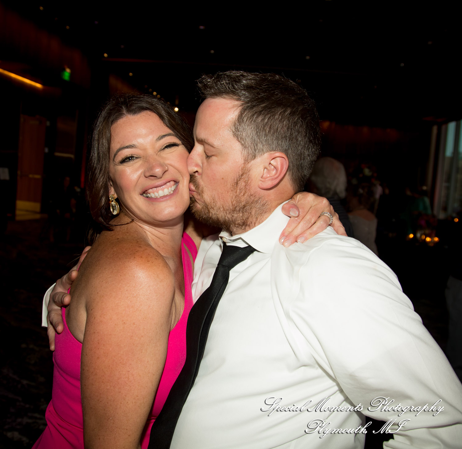 Reanna & Terrance at Elevate at One Campus Martius Detroit MI wedding photograph