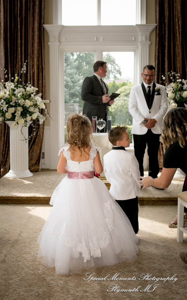 Heather & Cody at White House Wedding Chapel Warren MI wedding photograph