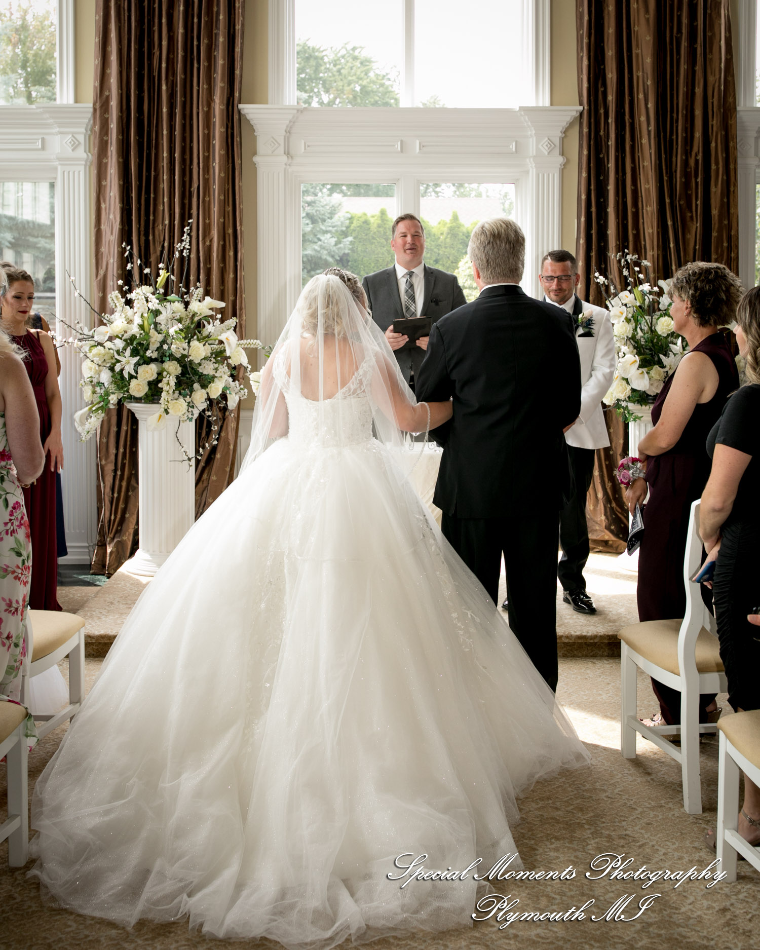 Heather & Cody at White House Wedding Chapel Warren MI wedding photograph