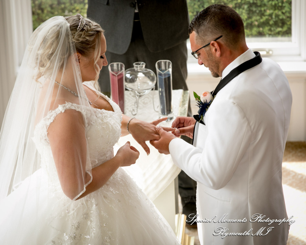 Heather & Cody at White House Wedding Chapel Warren MI wedding photograph