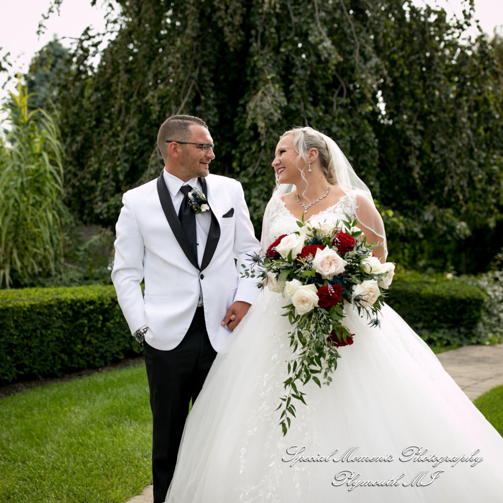 Heather & Cody at White House Wedding Chapel Warren MI wedding photograph