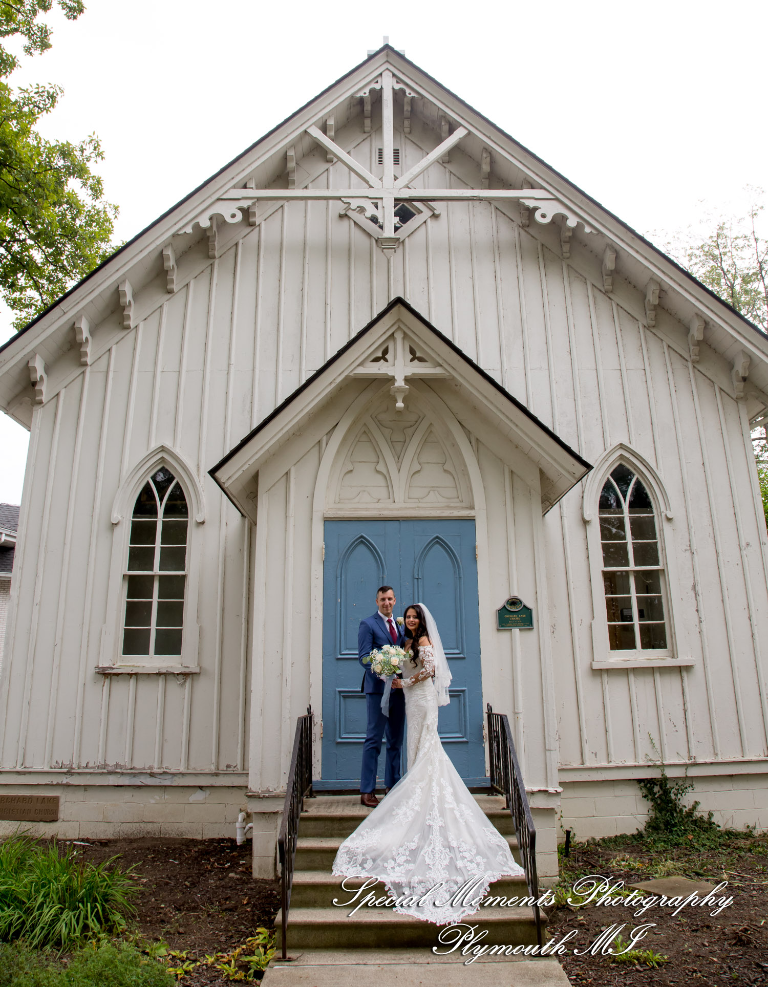 Natasha & Daniel at Orchard Lake Community Church West Bloomfield MI wedding photograph