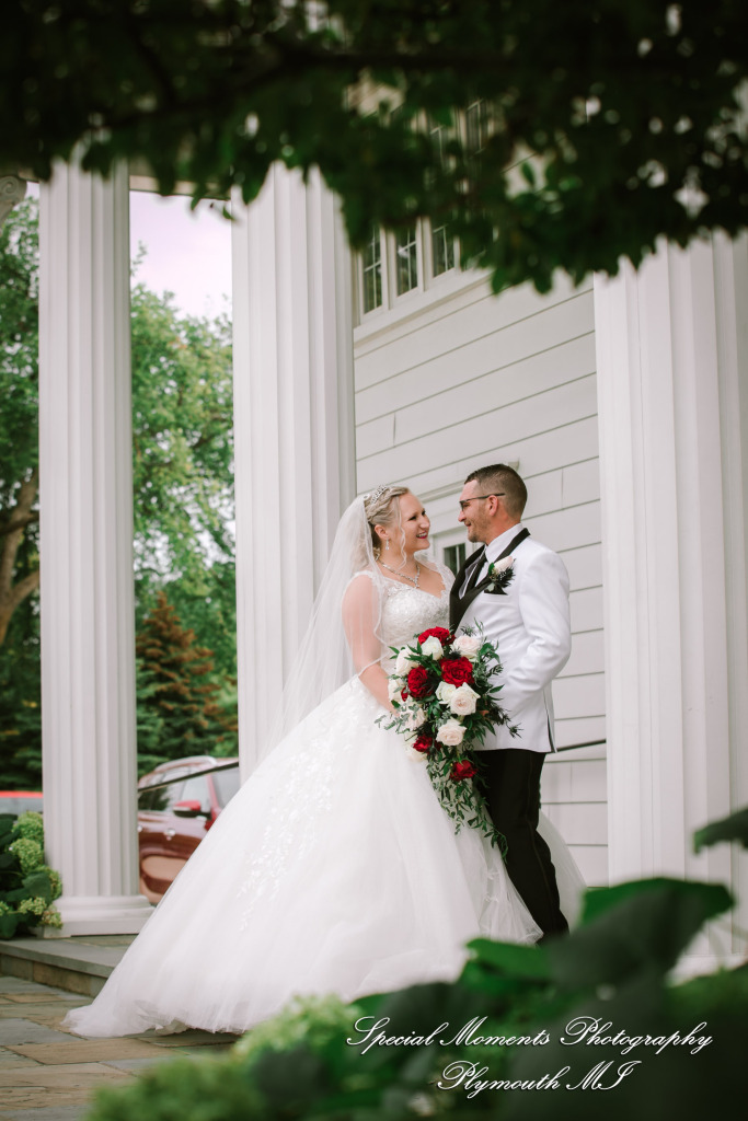 Heather & Cody at White House Wedding Chapel Warren MI wedding photograph