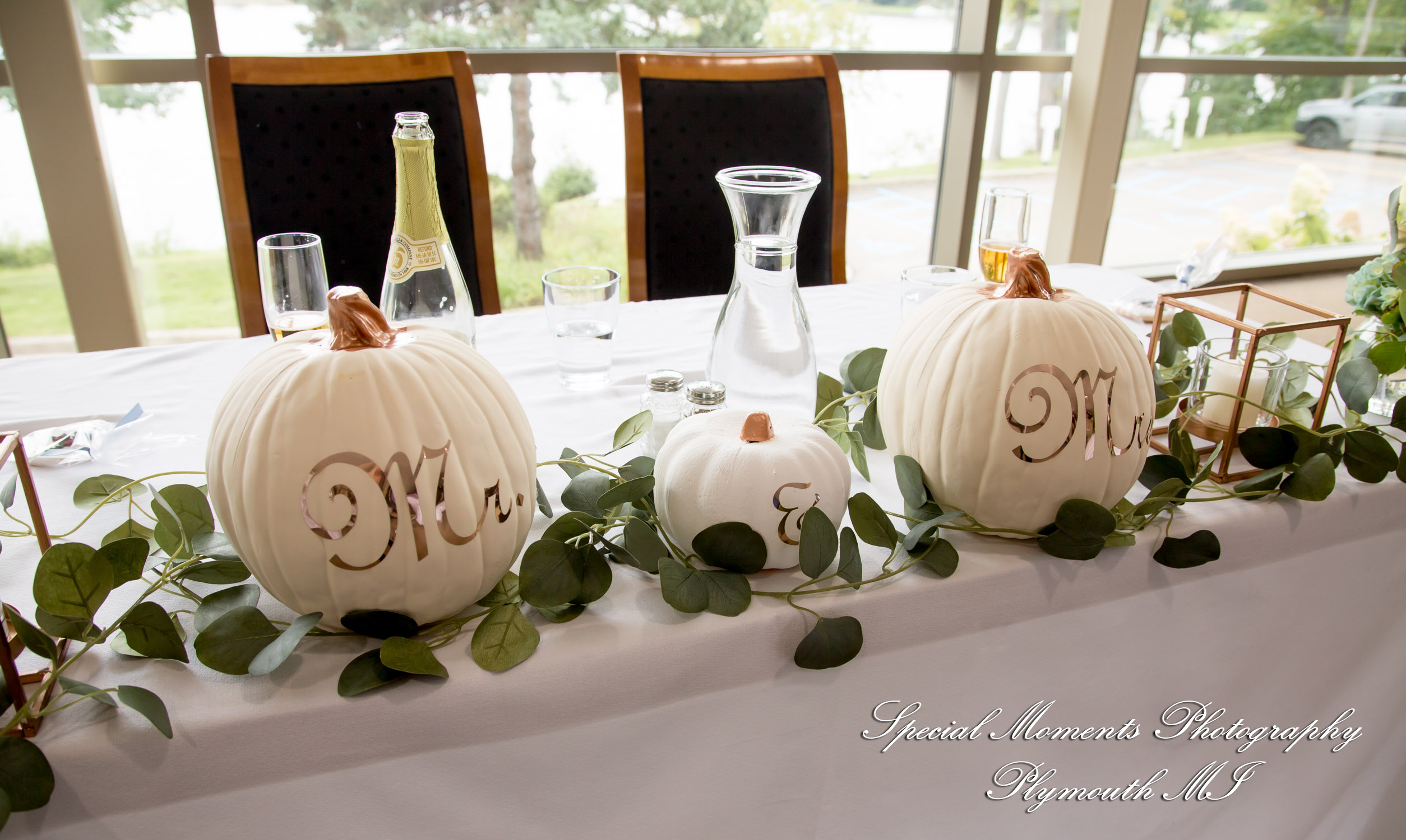 Natasha & Daniel at Sylvan Lake Community Center Sylvan Lake MI wedding photograph