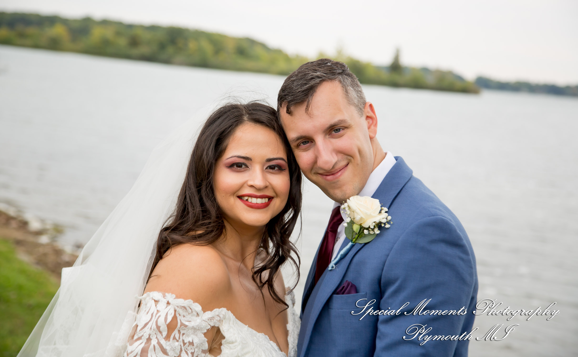 Natasha & Daniel at Sylvan Lake Community Center Sylvan Lake MI wedding photograph