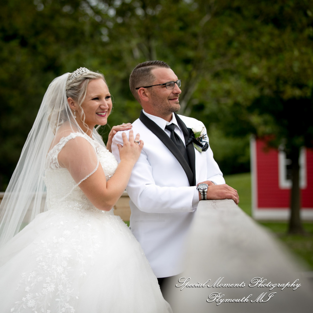 Heather & Cody at Arnaldo's Banquet Center Riverview MI wedding photograph