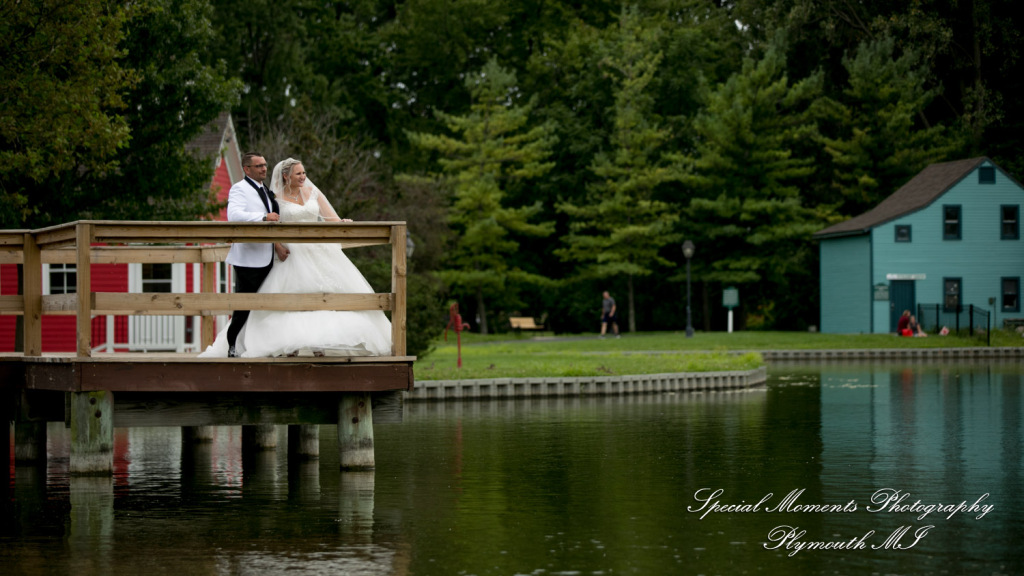 Heather & Cody at Arnaldo's Banquet Center Riverview MI wedding photograph