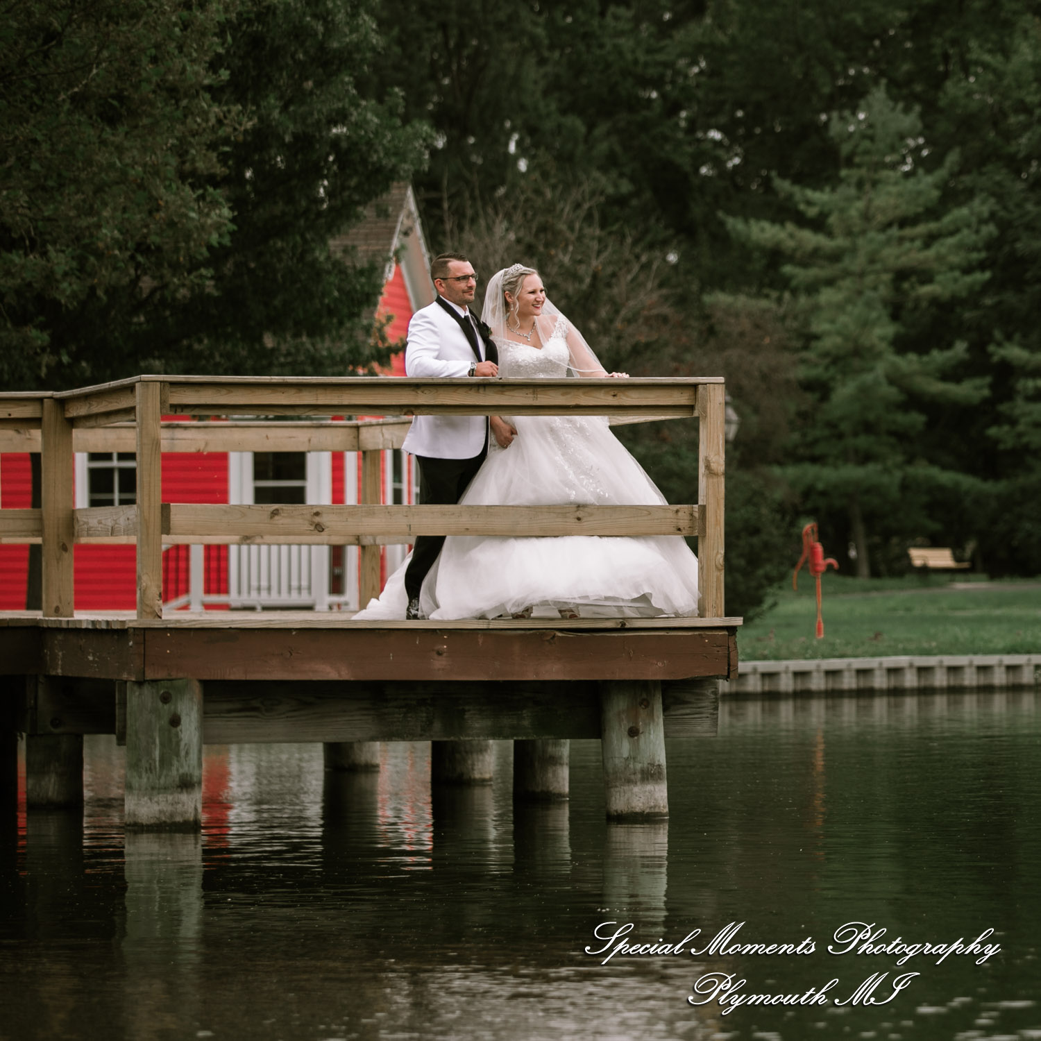 Heather & Cody at Arnaldo's Banquet Center Riverview MI wedding photograph