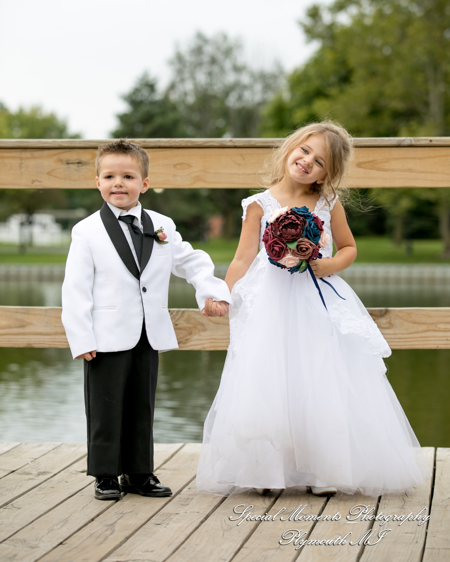 Heather & Cody at Arnaldo's Banquet Center Riverview MI wedding photograph