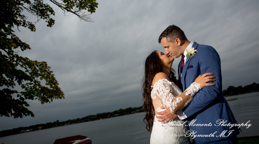 Natasha & Daniel at Sylvan Lake Community Center Sylvan Lake MI wedding photograph