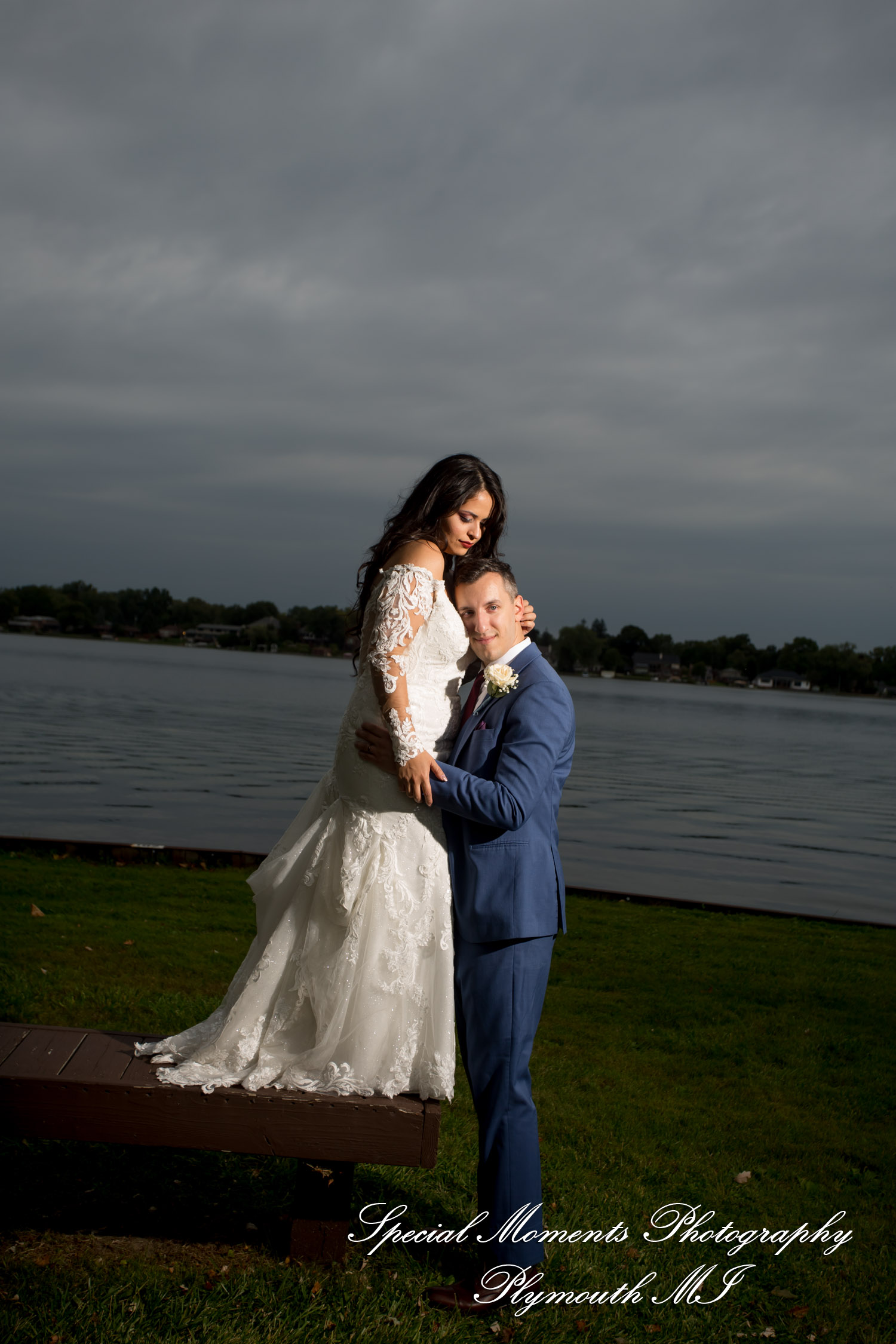 Natasha & Daniel at Sylvan Lake Community Center Sylvan Lake MI wedding photograph