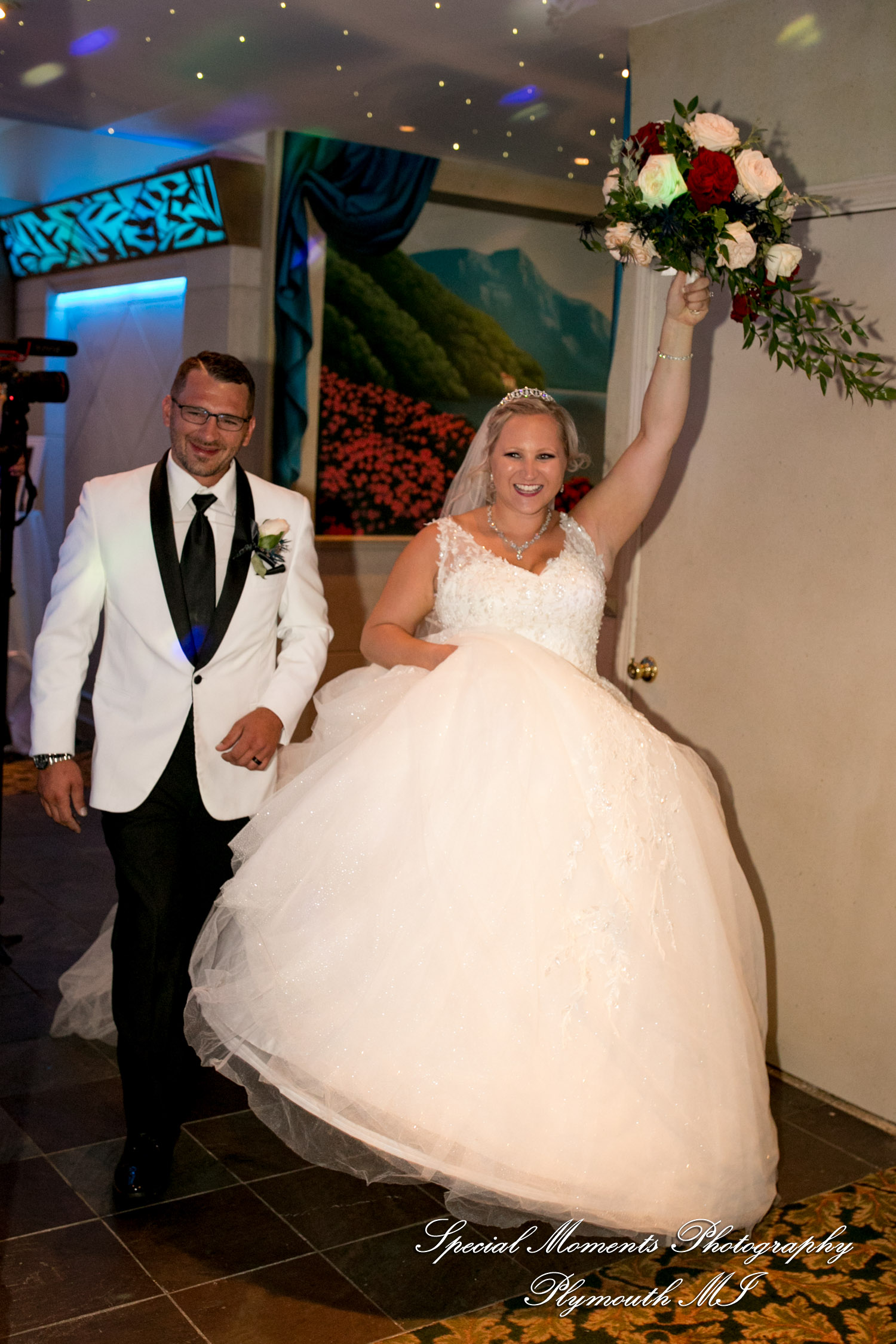 Heather & Cody at Arnaldo's Banquet Center Riverview MI wedding photograph