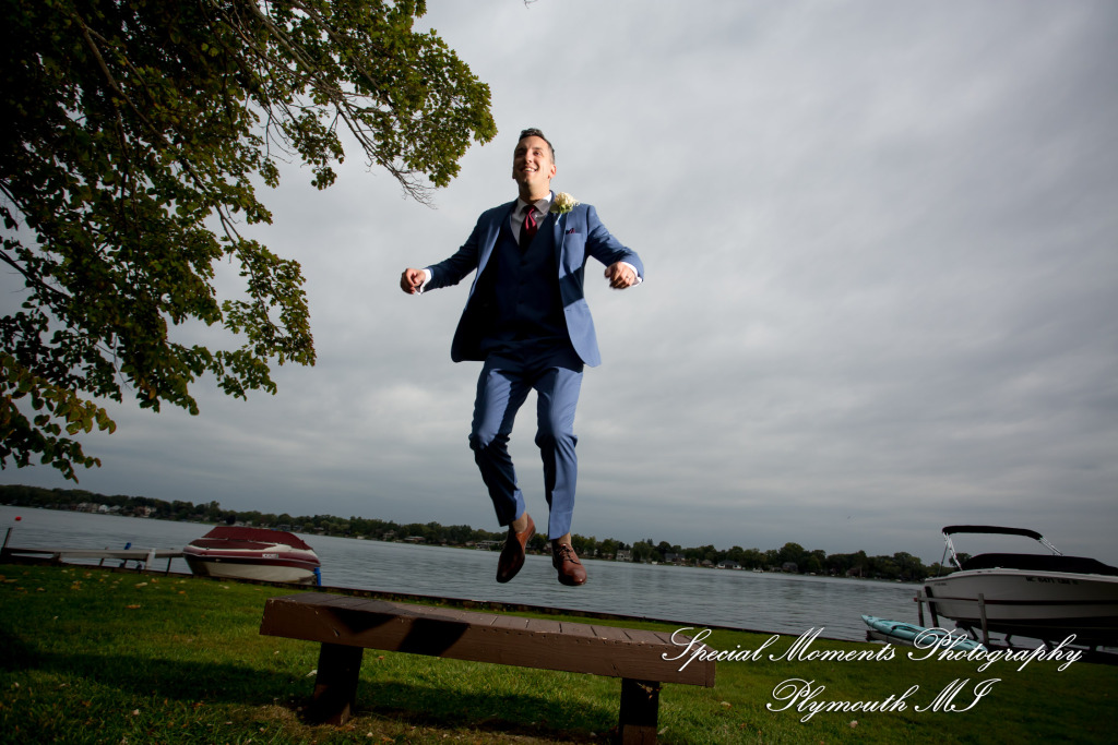 Natasha & Daniel at Sylvan Lake Community Center Sylvan Lake MI wedding photograph