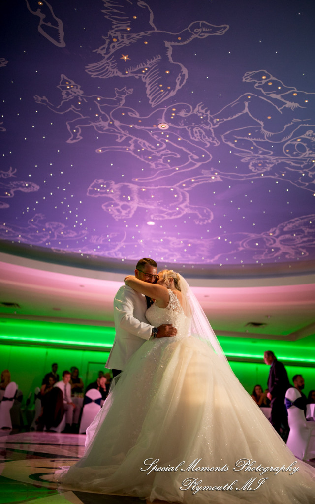 Heather & Cody at Arnaldo's Banquet Center Riverview MI wedding photograph