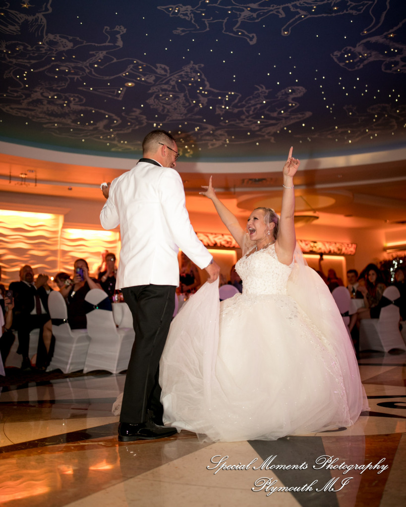 Heather & Cody at Arnaldo's Banquet Center Riverview MI wedding photograph