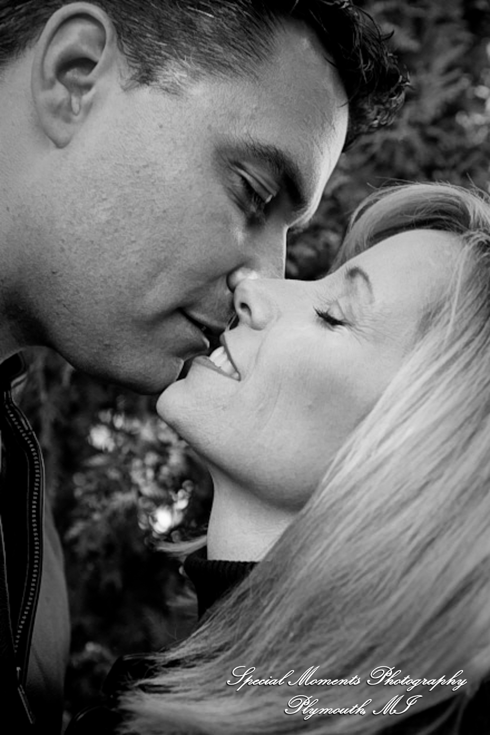 Kam & Jim at Robert H Long Park Commerce Twp MI engagement photograph