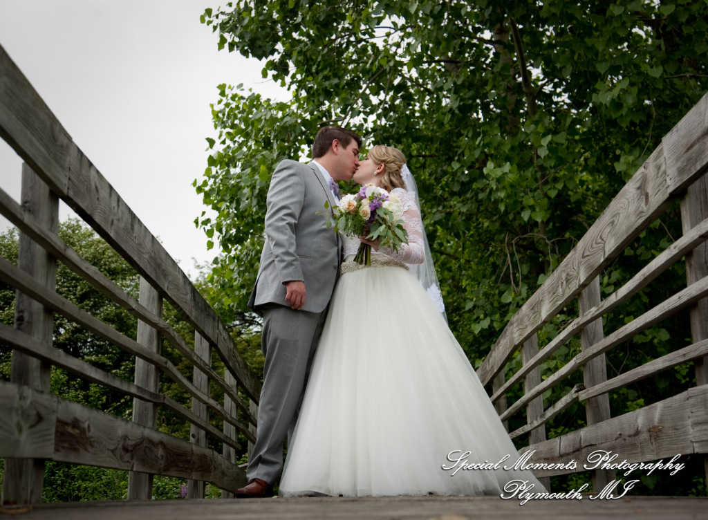 Kristen & Kyle at Stonebridge Golf Club Ann Arbor MI wedding photograph