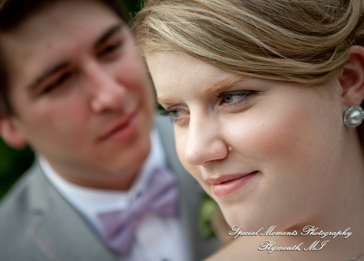Kristen & Kyle at Stonebridge Golf Club Ann Arbor MI wedding photograph